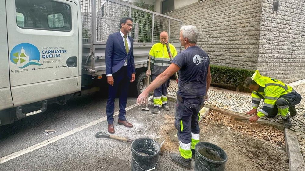 Visita aos trabalhos no Largo Frederico de Freitas