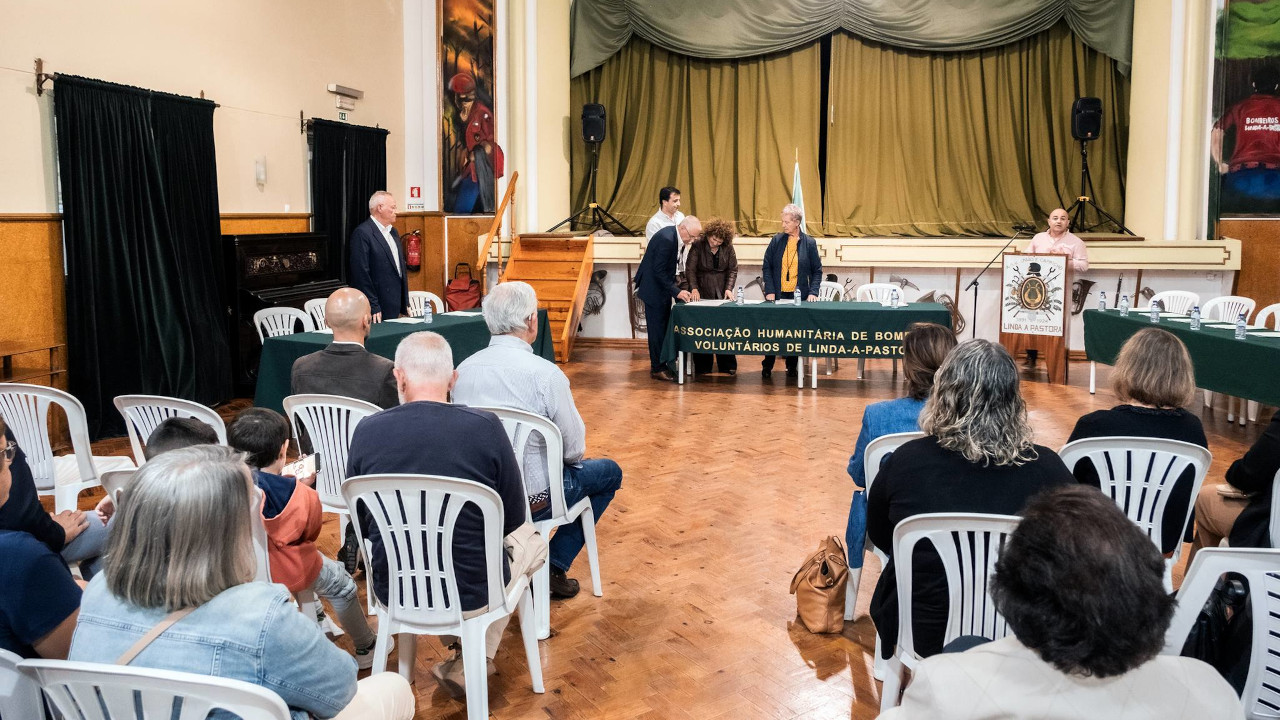 Novos órgãos sociais dos Bombeiros Voluntários de Linda-a-Pastora
