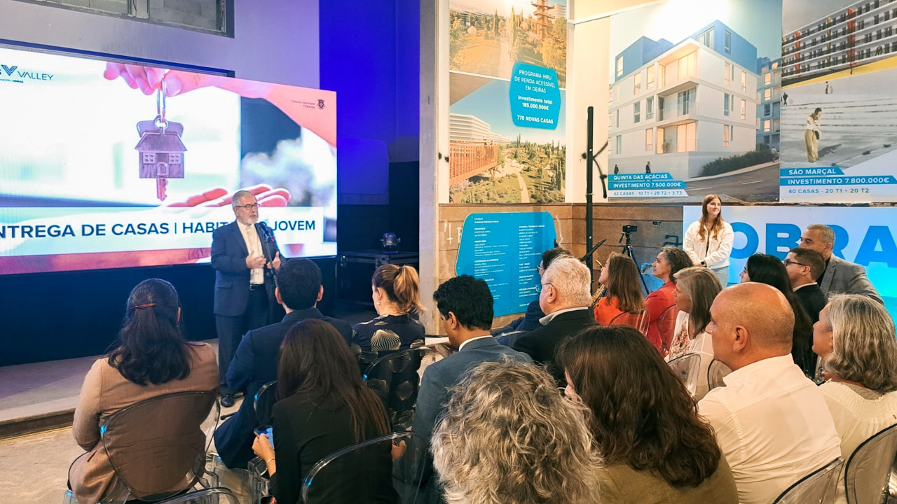 Município de Oeiras entregou chaves de apartamentos a jovens