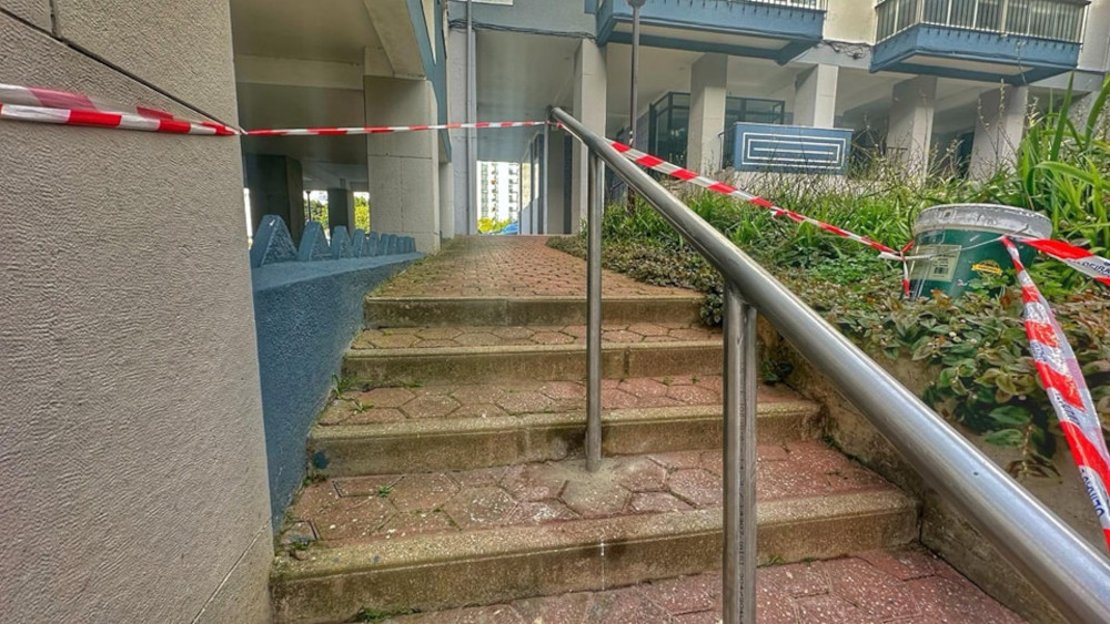 Instalação de um corrimão na Praceta Gonçalves Crespo