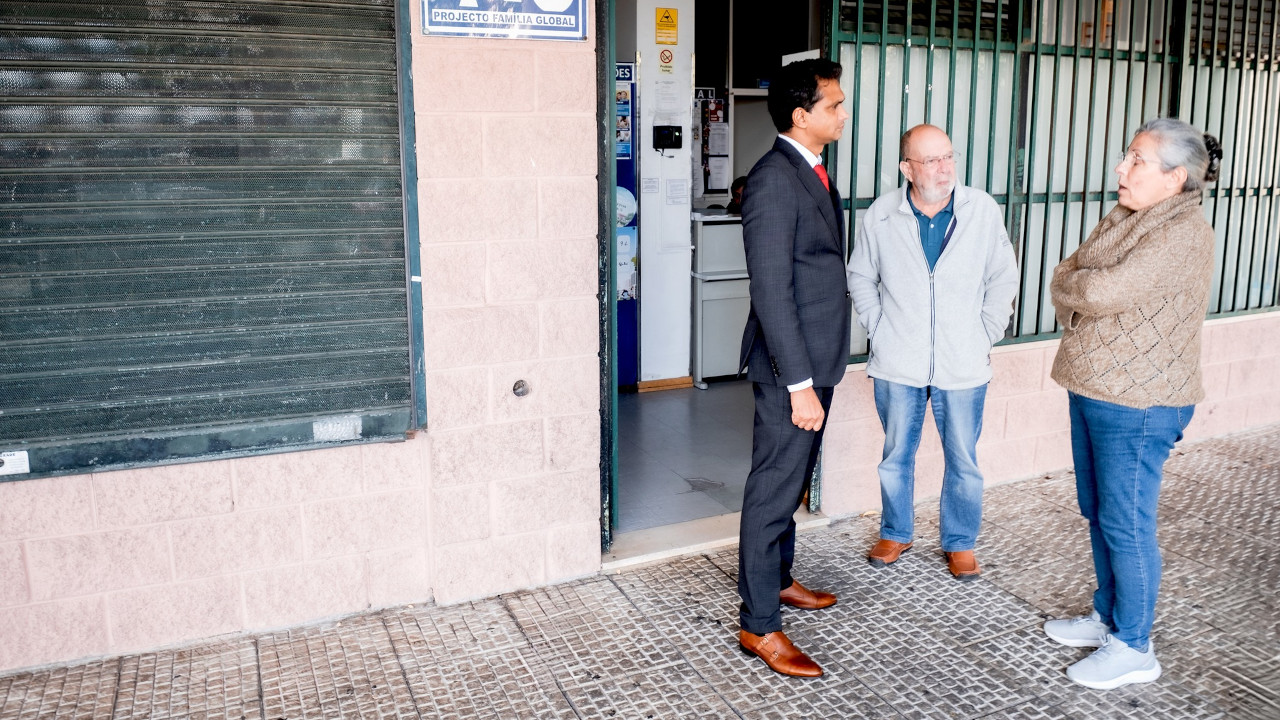 Presidente Inigo Pereira visita o projeto Família Global