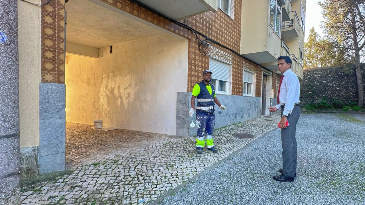 Remoção de tags na Avenida de Portugal