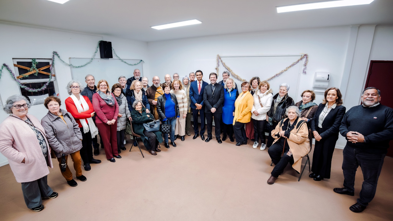 Bispo Auxiliar de Lisboa visita a Universidade Sénior