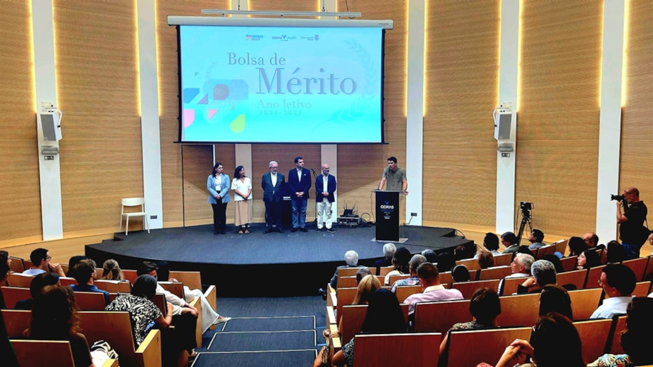 Cerimónia de entrega das Bolsas de Mérito em Oeiras