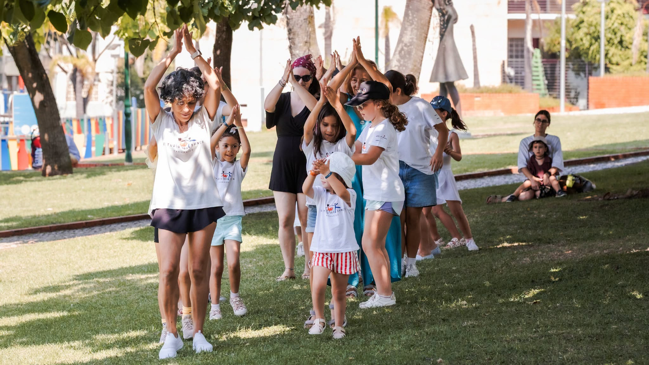 Estúdio Dança Carnaxide no AnimàRua