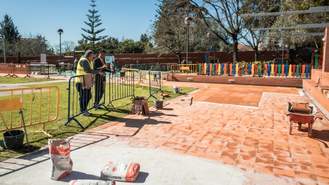 Substituição de pavimento no Jardim de Queijas
