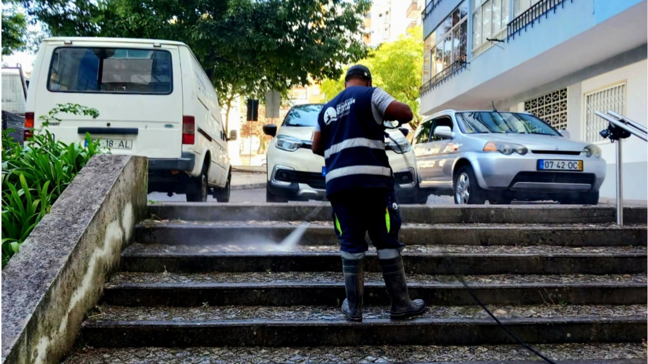 Preparação dos muretos na Aquilino Ribeiro